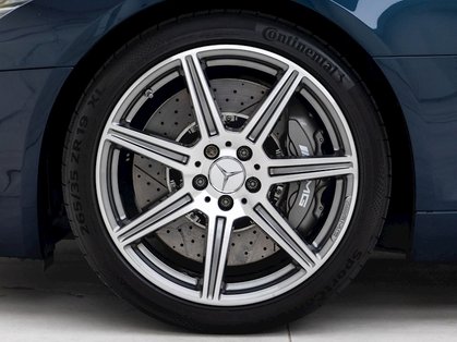 Mercedes-Benz raises the bar with new M-Class luxury car