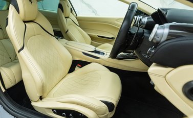 Ferrari GTC4 Lusso T 14