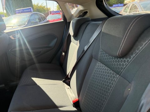 Ford Fiesta 1.4 TDCi DPF Titanium 5dr 33