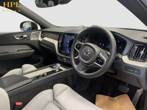 Volvo XC60 2.0h T8 Recharge 18.8kWh Ultimate Dark SUV 5dr Petrol Plug-in Hybrid Auto A 12
