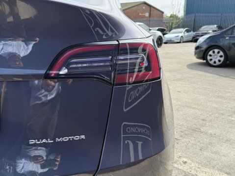 Tesla Model Y (Dual Motor) Long Range SUV 5dr Electric Auto 4WDE (384 bhp) 19