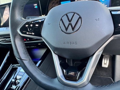 Volkswagen Golf R-LINE ETSI DSG 31