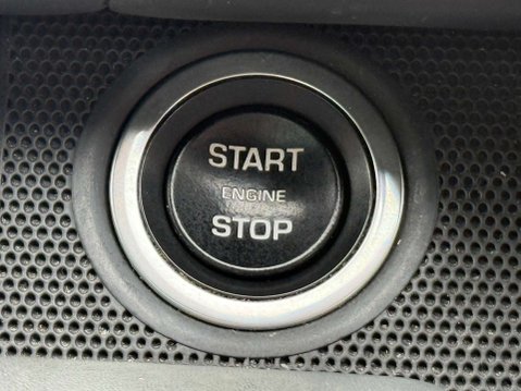 Land Rover Range Rover Sport 3.0 Range Rover Sport Autobiography Dynamic SDV6 Auto 4WD 5dr 42