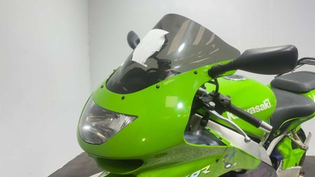 Kawasaki ZX ZX9R 1999 44K SPARES OR REPAIR PROJECT BIKE 900CC SUPER SPORT 22