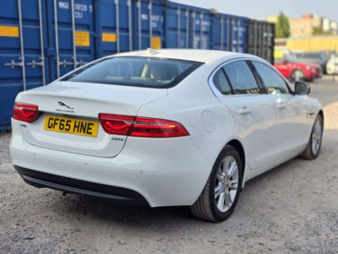 2015 Jaguar XE thumbnail 20