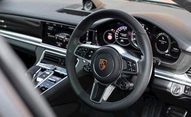 Porsche Panamera Turbo S E-Hybrid Sport Turismo 11