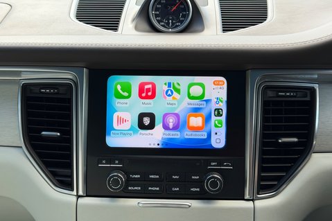 Porsche Macan TURBO PDK - HUGE SPEC - PAN ROOF - BOSE - CARPLAY 12