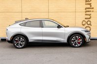 Ford Mustang Mach-E BASE 10