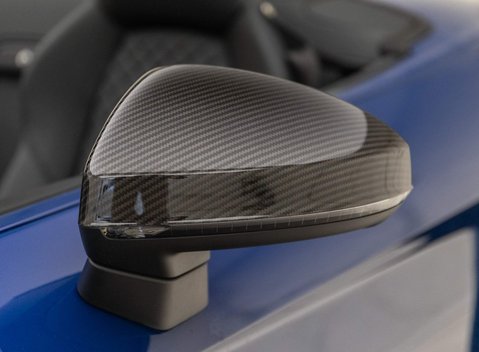 Audi R8 V10 Performance Carbon Black Spyder 24