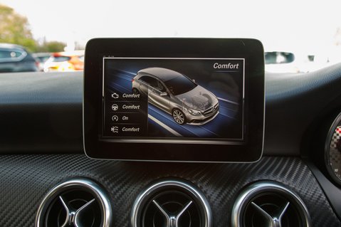 Mercedes-Benz A Class A 200 AMG LINE EXECUTIVE 33