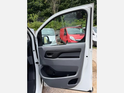 Citroen Dispatch 1.6 BlueHDi 1000 X M Panel Van 6dr Diesel Manual FWD 2 Euro 6 (95 ps) 27