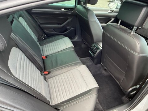 Volkswagen Passat 2.0 TDI R-Line Euro 6 (s/s) 4dr 22