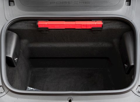 Porsche 911 Targa 4 GTS (991.2) 29