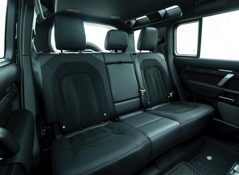 Land Rover Defender 110 V8 13