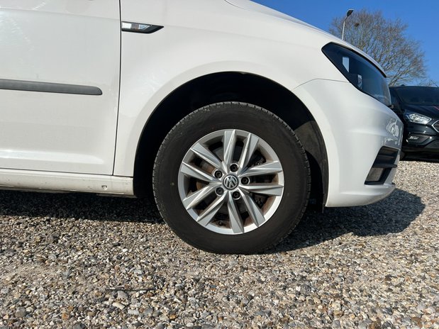 Volkswagen Caddy Maxi AUTO LWB L2H1 Highline C20 Air Con Alloys Camera Nav EURO 6 NO VAT 21