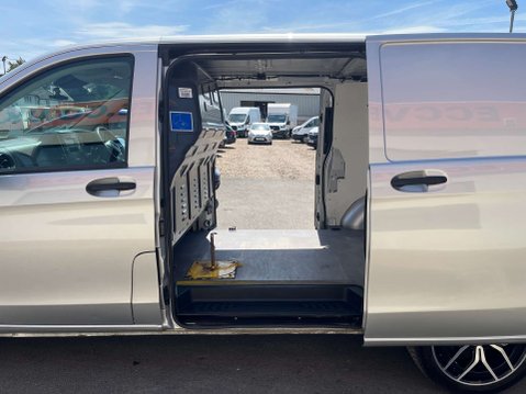 Mercedes-Benz Vito 1.7 Vito 110 CDI LONG WHEEL BASE SPORT STYLING 37