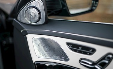 Mercedes-Benz M Class S600 24