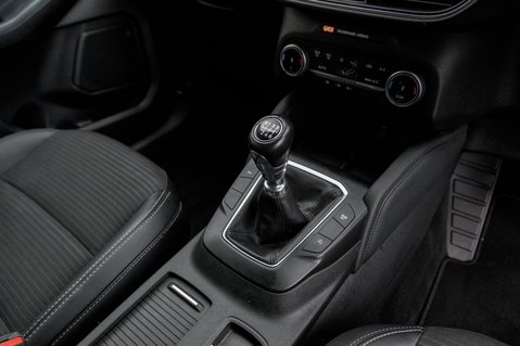 Ford Kuga TITANIUM EDITION 34