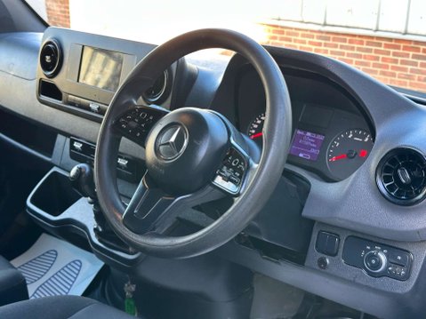 Mercedes-Benz Sprinter 2.1 316 CDI Progressive RWD L2 H2 Euro 6 (s/s) 5dr 28