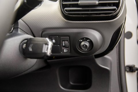 Citroen C4 Cactus PURETECH ORIGINS S/S 13