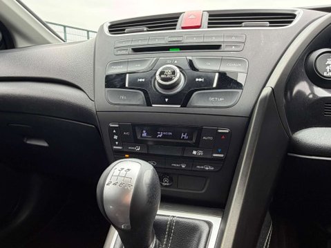 Honda Civic 1.6 Civic i-DTec Black Edition 5dr 17