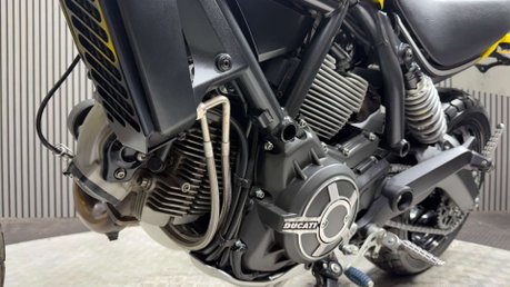Ducati Scrambler 800 ICON 2016 ONLY 9K LEO VINCE EXHAUST LONG MOT 803CC 40