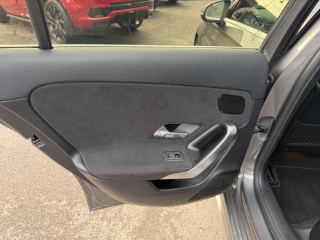 Mercedes-Benz A Class A 220 AMG LINE PREMIUM 37