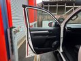 Toyota Hilux INVINCIBLE 4WD D-4D DCB AUTO 20
