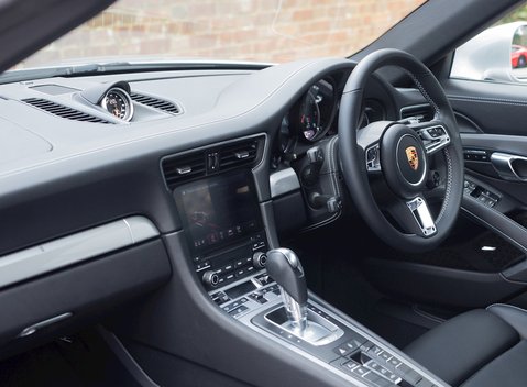 Porsche 911 Turbo Cabriolet (991.2) 17