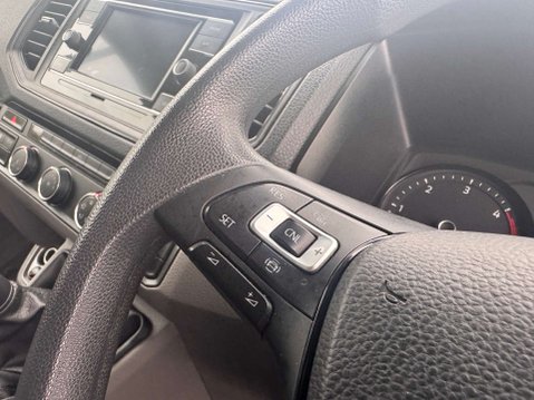 Volkswagen Crafter 2.0 TDI CR35 Trendline Panel Van 5dr Diesel Manual FWD MWB Euro 6 (s/s) (14 17