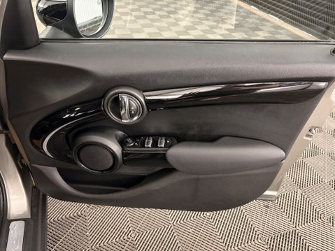 Mini Hatch 2.0 Cooper S Euro 6 (s/s) 5dr 28