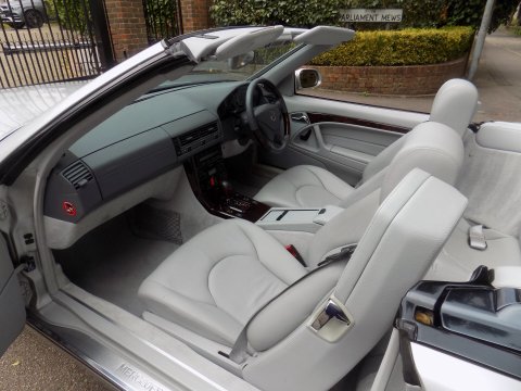 Mercedes-Benz SL Series SL320 40