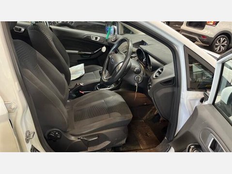 Ford Fiesta 1.0T EcoBoost Zetec Euro 6 (s/s) 5dr 8