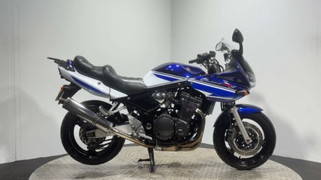 Suzuki Bandit 1200 2005 ONLY 21K NEW MOT SERVICED VERY CLEAN ICONIC MK2 NAKED 1