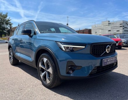 Volvo XC40 2.0 XC40 + B4 MHEV Auto 5dr 70