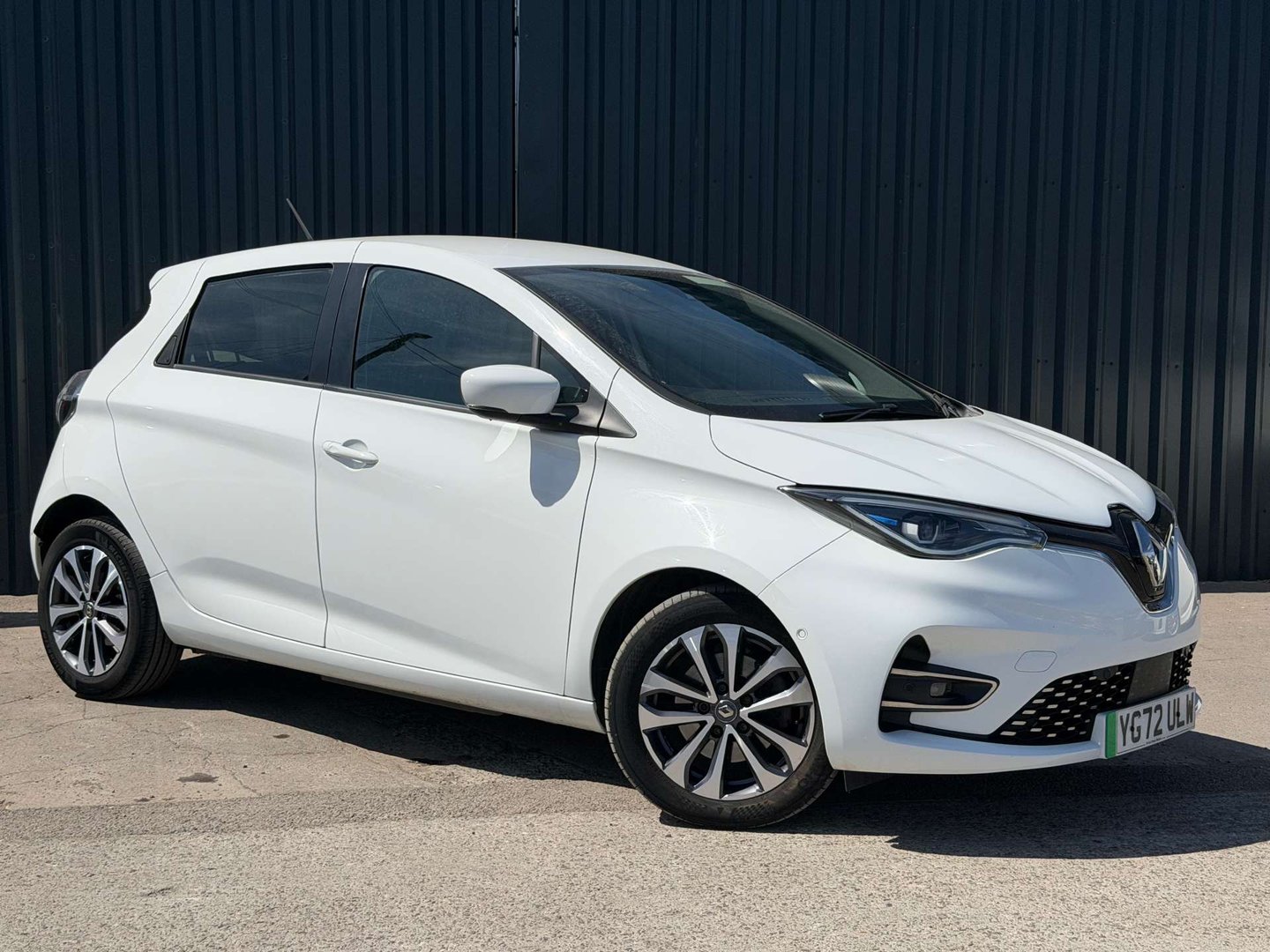 Renault Zoe listing photo