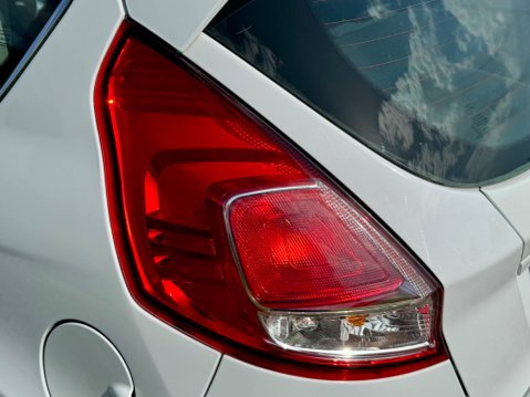 Ford Fiesta ZETEC 53