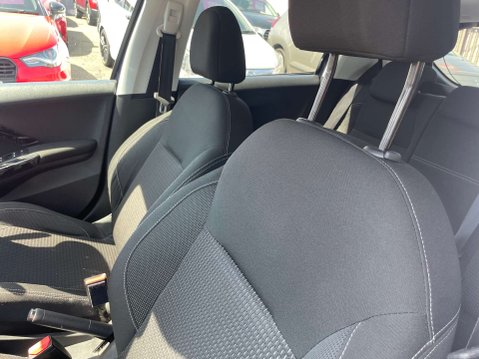 Peugeot 208 1.2 208 Tech Edition S/S 5dr 40