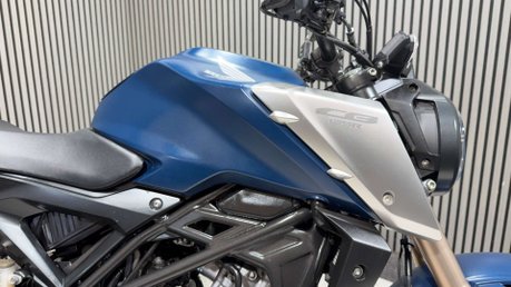 Honda CB 2021 NEO SPORT ONLY 17K STUNNING EXAMPLE 125CC 31