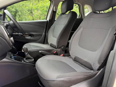 Renault Captur 1.2 TCe ENERGY Dynamique Nav Auto Euro 6 (s/s) 5dr 26