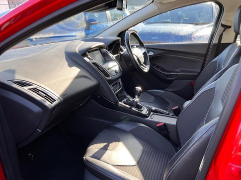 Ford Focus 1.0T EcoBoost Titanium X Euro 6 (s/s) 5dr 36