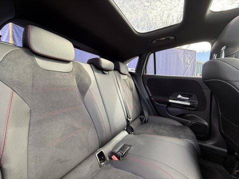 Mercedes-Benz GLA 2.0 GLA220d AMG Line (Premium Plus) SUV 5dr Diesel 8G-DCT 4MATIC Euro 6 (s/ 23