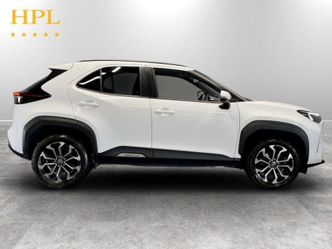 Toyota Yaris Cross 1.5 VVT-h Design SUV 5dr Petrol Hybrid E-CVT Euro 6 (s/s) (116 ps) Parking 8