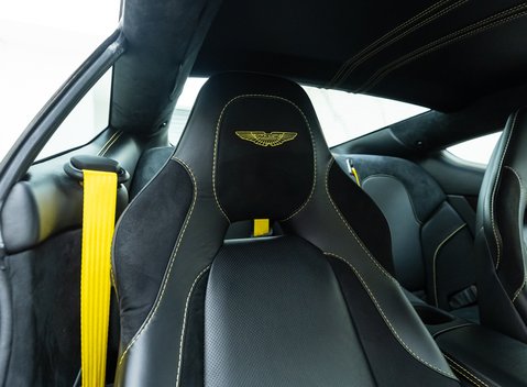 Aston Martin Vanquish S 13