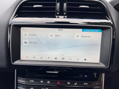 Jaguar XE 2.0i Portfolio Auto AWD Euro 6 (s/s) 4dr 70