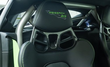 Porsche Cayman GT4 RS (718) 15