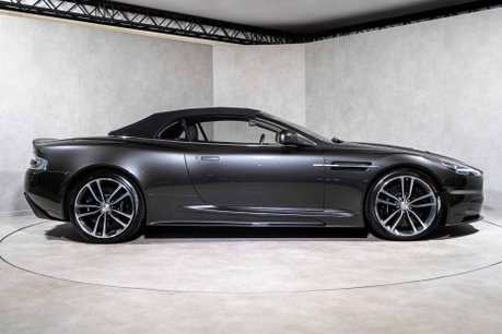 Aston Martin DBS V12 VOLANTE. FULL ASH. CARBON EXT. CERAMIC BRAKES. BANG & OLUFSEN. 11