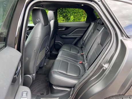 Jaguar F-Pace 2.0 D180 Chequered Flag Auto AWD Euro 6 (s/s) 5dr 48