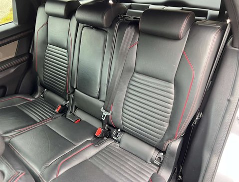 Land Rover Discovery Sport 2.0 Discovery Sport R-Dynamic HSE Auto 4WD 5dr 38