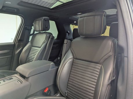 Land Rover Discovery 3.0 Discovery R-Dynamic HSE MHEV Auto 4WD 5dr 38